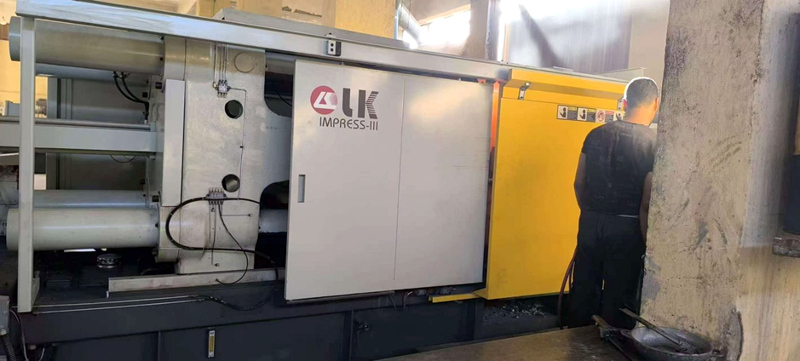 zaz die casting machine.jpg