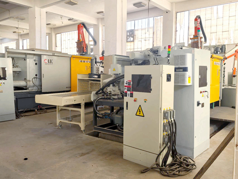 die casting machine DCC 500.jpg